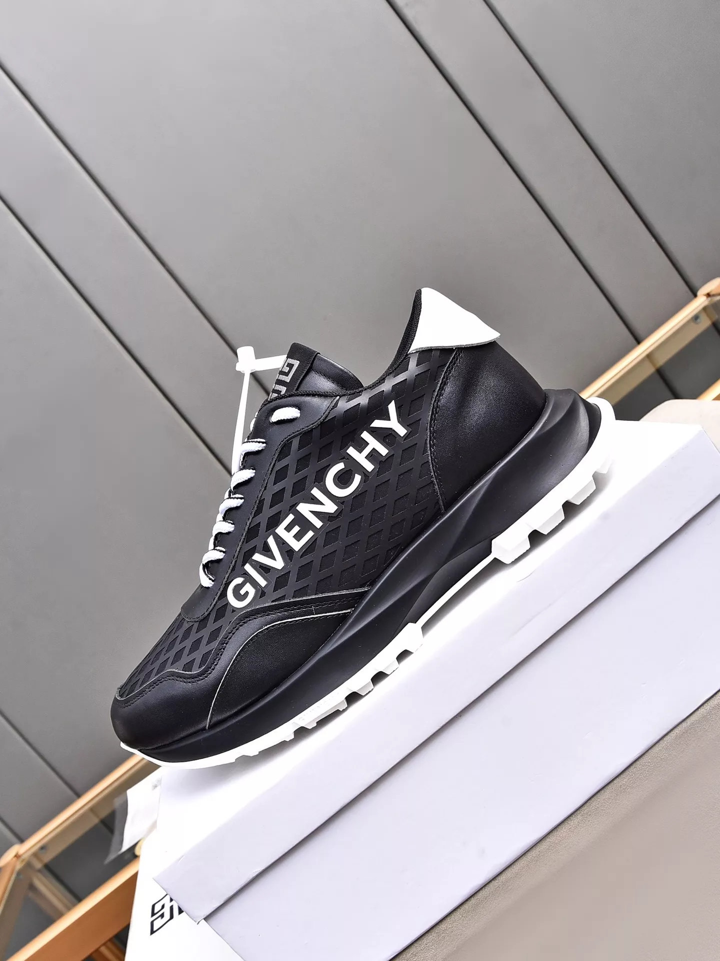 givenchy decontractees chaussures pour homme s_12b53b74